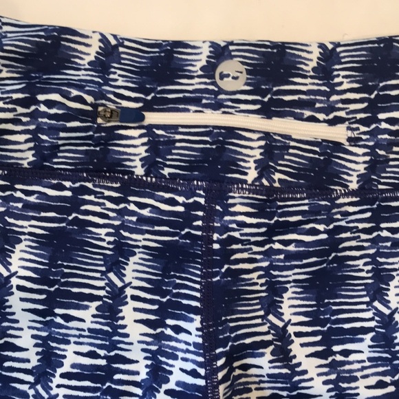 Vineyard Vines Watercolor Lines Printed Performance Leggings - Picture 10 of 11